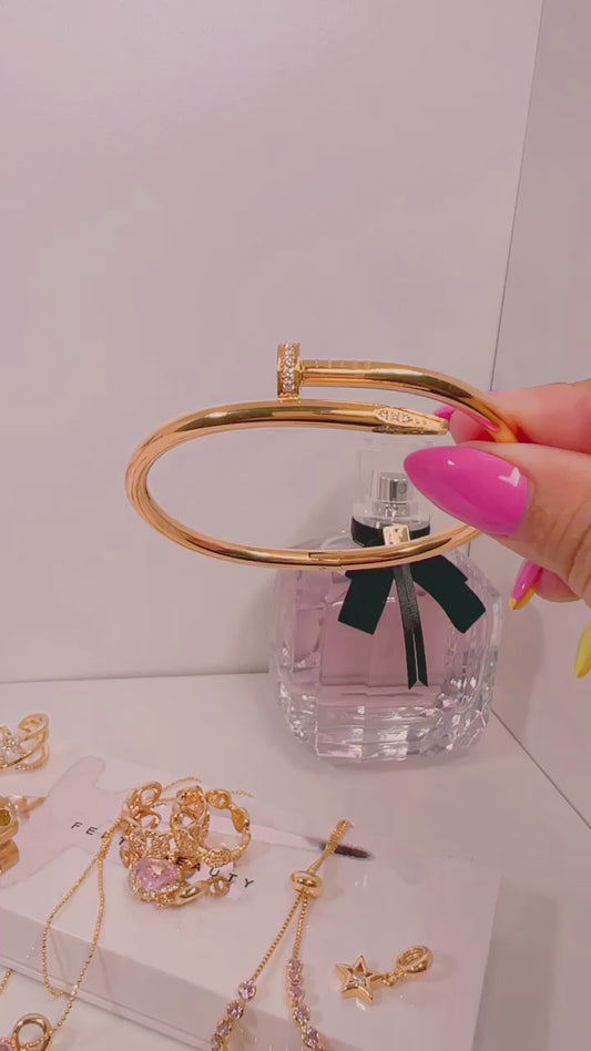 Nail Bracelet